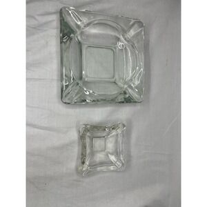 Set of 2 vintage ash trays